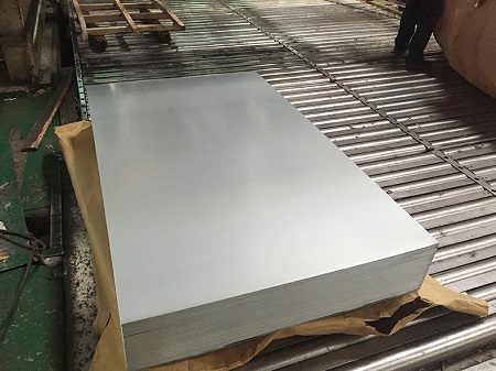 Sengketa baja dan tarif aluminium antara AS dan Eropa