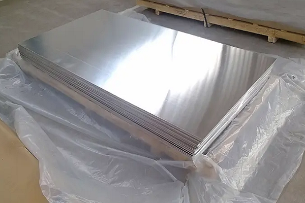 Mengapa aluminium menjadi putih?